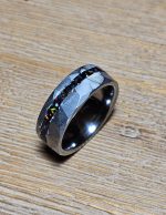 Black multi faceted tungsten steel ring - Image 3