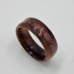 Dark red resin wood ring - Image 2